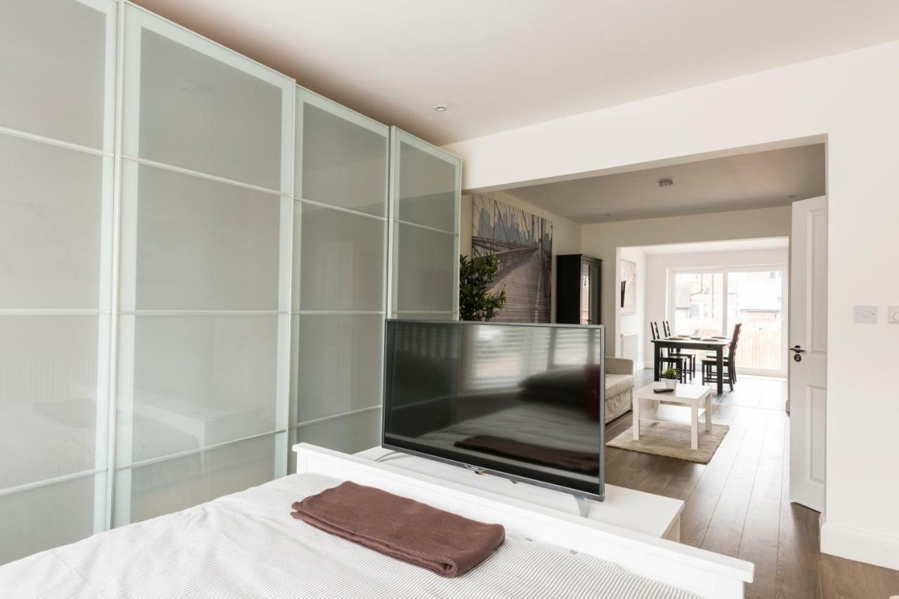 High End Apartments 헨던 외부 사진